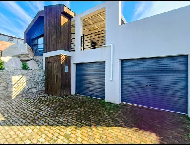 3 BEDROOM HOUSE FOR SALE IN ASTON BAY
